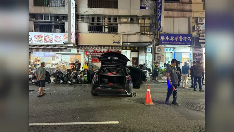 肇事的郭姓男子沒有毒駕、酒駕，詳細肇事原因有待釐清。民眾提供