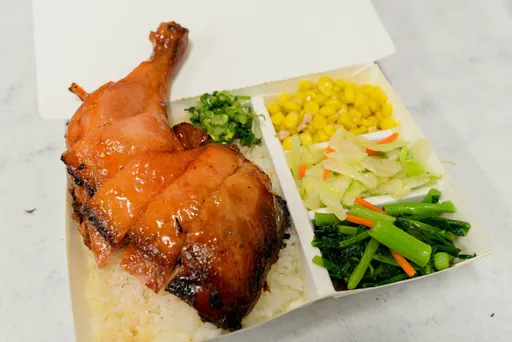 知名鵝腿飯漲到220元！民眾到店才看見公告　「貴一點還是會吃」