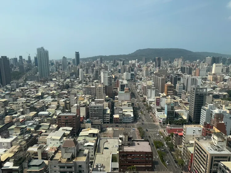 高雄城市轉型在這波房市逆境中，可能產生新的商機。葉家銘攝