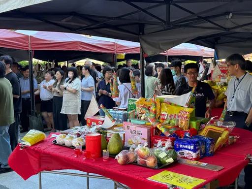 中元供桌也有排行榜　「經典口味」再奪泡麵王！紙紮特斯拉爆紅