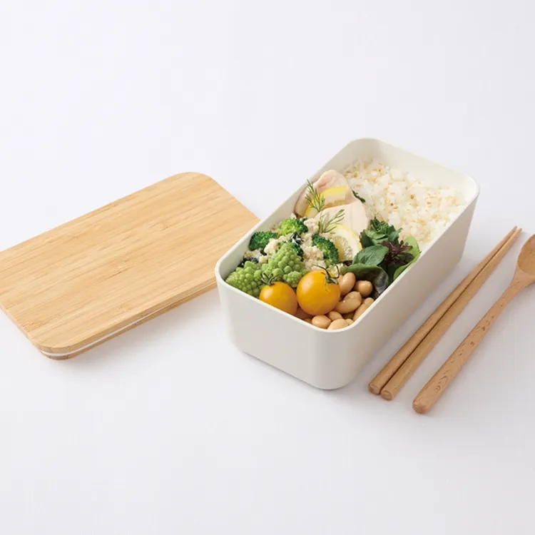 迎接開學季，擁有百年日本傳統漆器工藝的家用品品牌TAKENAKA推出的便當盒系列，全系列Made in Japan，折後僅350元起。業者提供