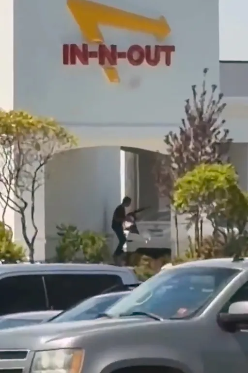 開槍畫面曝光！美漢堡名店In-N-Out開幕7天染血　至少3死多人傷