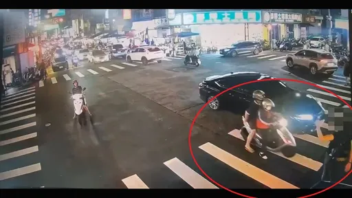 台中行人不滿機車未禮讓　隔2個路口攔車理論爆衝突
