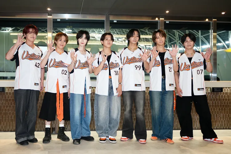 Travis Japan由吉澤閑也（左起）、松倉海斗、七五三掛龍也、宮近海斗、中村海人、川島如惠留、松田元太組成。彭欣偉攝