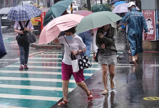 注意！雷雨轟3天「這幾區」下最猛　下週低壓帶雨擴全台