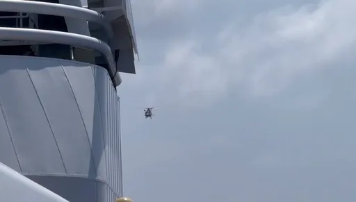 探索星號驚傳突發狀況！救援直升機盤旋船頂畫面曝光