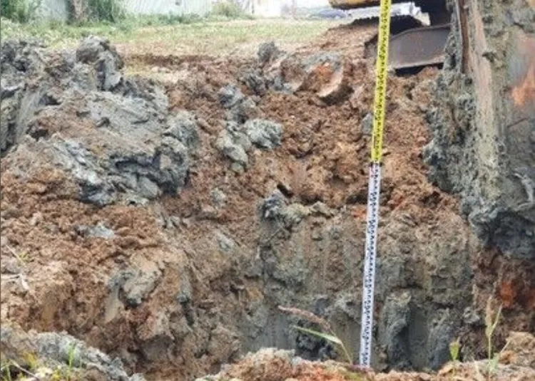 檢警稽查違法傾倒廢棄土方。桃園地檢署提供