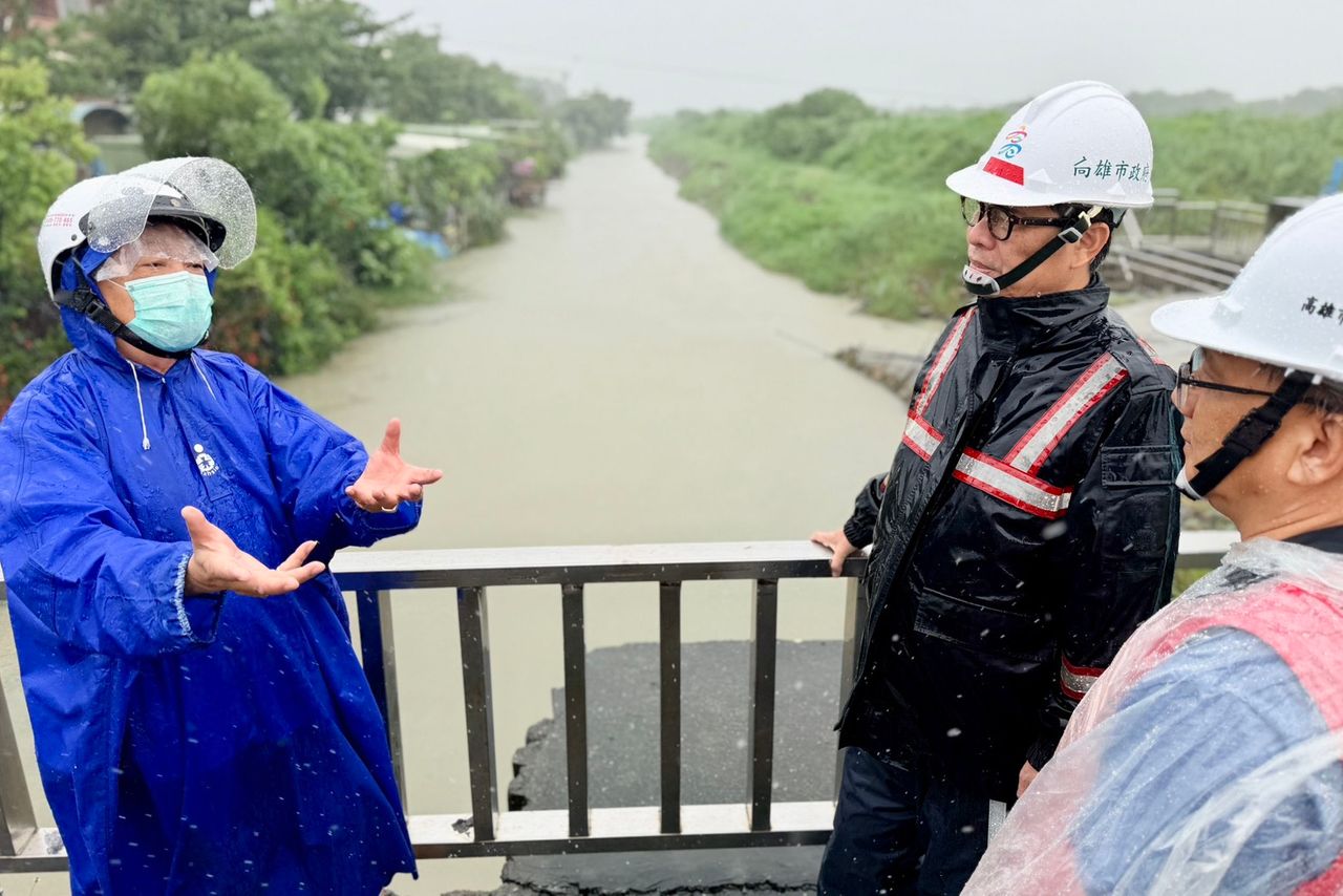 雨灌南台!嚴防致災 陳其邁視察北高雄防汛設施強化抽排整備