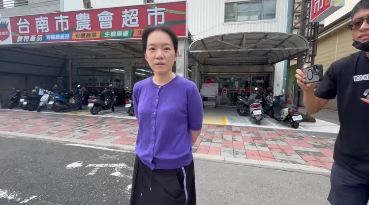 陳幸妤還說離婚一陣子了，又對記者說要去問趙建銘。莊曜聰攝