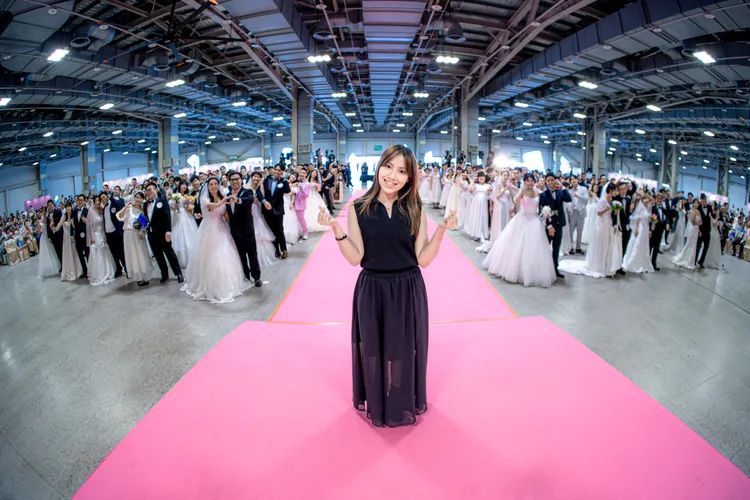 陳佩賢以結婚形式與唱片公司再續前緣。福茂唱片提供