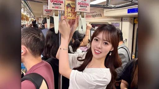 今搭板南線別低頭滑手機！女主播曝：搭到錢母車廂、抬頭就有小紅包