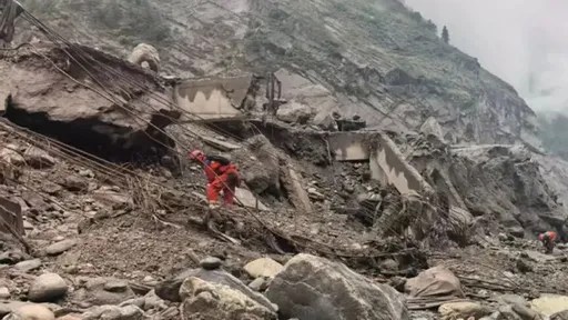 西藏土石流搜救現場曝光　邊境建物全滅「只剩鋼筋骨架」