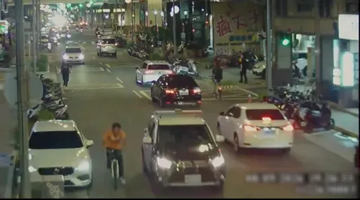毒蟲騎單車闖紅燈遭警攔查　雙腳狂踩飆200米落網