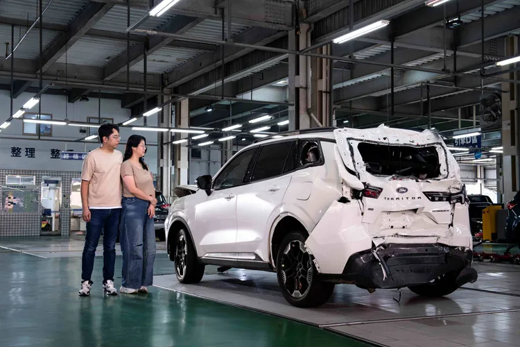 Ford Territory事故車輛外觀可見車體受到明顯撞擊，不過原廠表示車室結構仍維持一定程度完整，車內乘員平安無恙。原廠照片