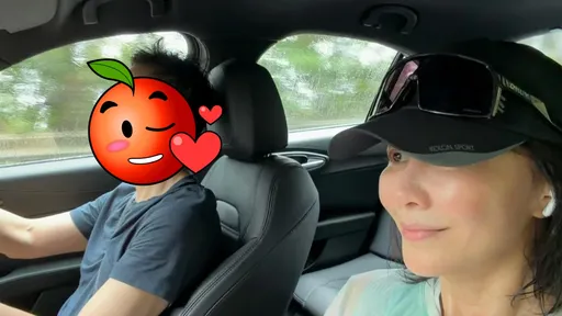 劉嘉玲專屬視角！梁朝偉素顏開車好帥　網笑：這是能免費看嗎