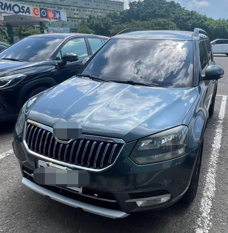 國1新竹路段兩車行車糾紛擦撞。國道警方提供