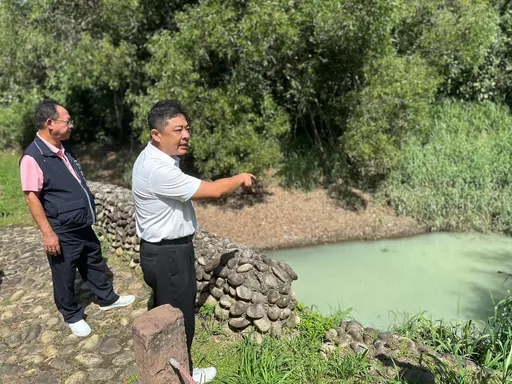 中科滯洪池變「牛奶河」　疑工廠排放切削液污水！最高罰300萬