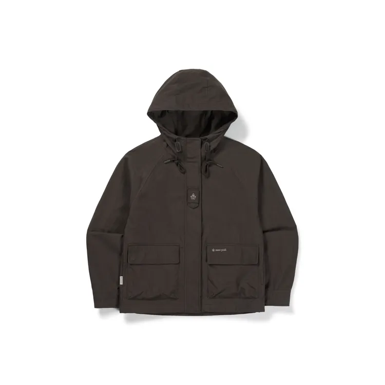Snow Peak CLEND女款外套，6690元。品牌提供
