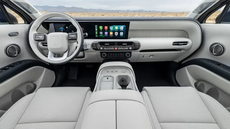 全新Hyundai Palisade座艙透過開闊的空間布局，與以乘員為中心的規劃，強調大型SUV的乘坐舒適性與空間機能。原廠照片