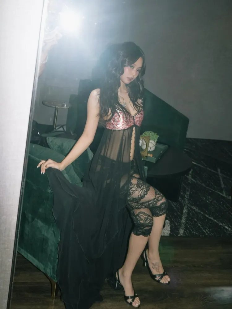 Jennie的舞台造型一向火辣無極限。翻攝Jennie IG