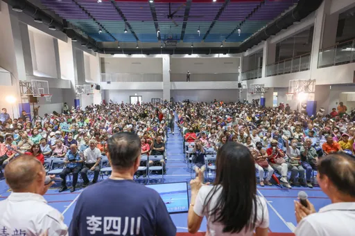 李四川林口千人座談爆場！　攜手蔡淑君拋AI科技廊帶藍圖創高薪工作