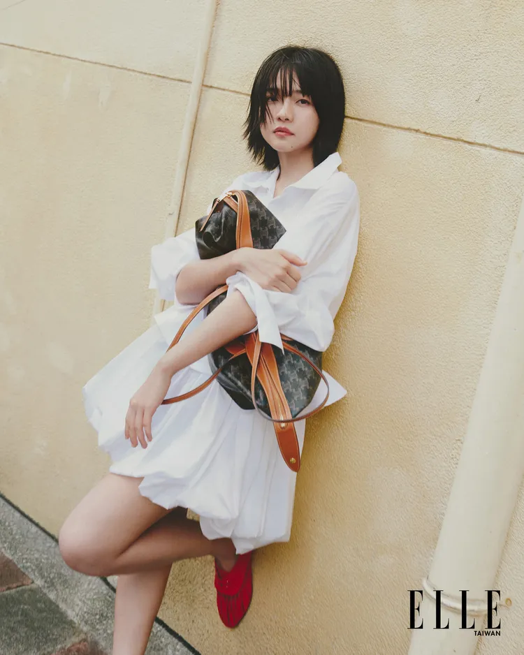 林廷憶拍攝《ELLE》封面。《ELLE》國際中文版提供