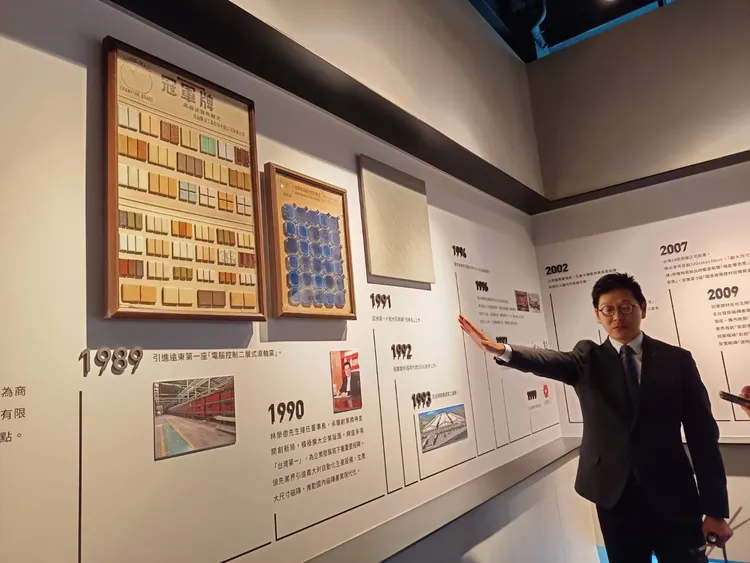 老牌磁磚大廠冠軍建材斥資新台幣4千萬元全面升級「近零展望建材館」正式開館。許麗珍攝