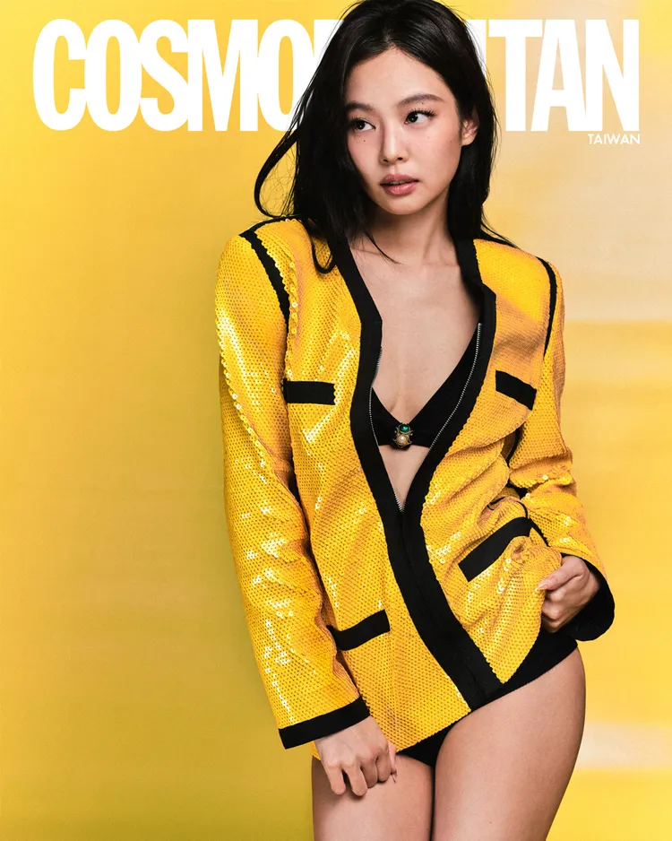Jennie拍攝雜誌造型超火辣。翻攝cosmopolitan_tw IG