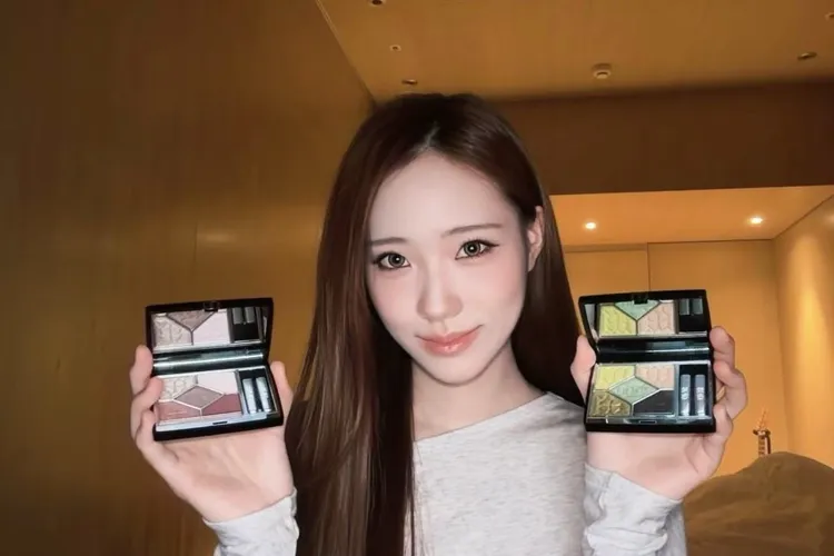 小S二女兒Lily搶先使用迪奧幸運草限量彩妝系列。翻攝IG