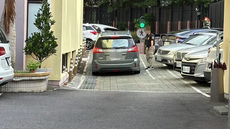 桃園市調處帶回10餘人詢問中。張沛森攝