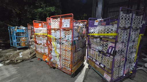 案情不單純！物流倉庫驚見逾800件不明包裹　警方涉入偵辦中