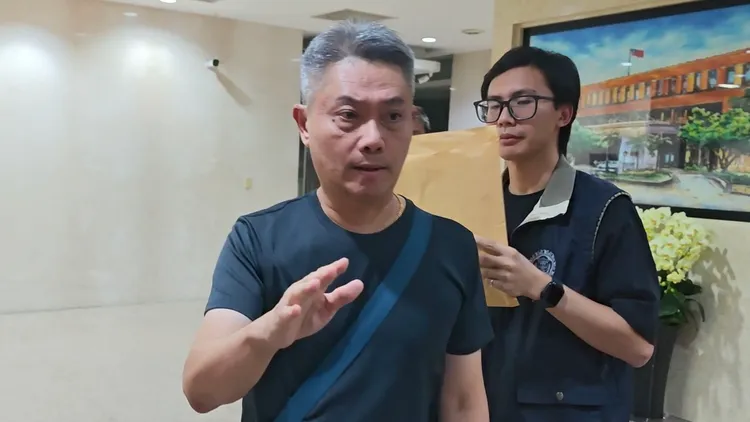 兆基前董座、總經理李文詳涉配合創辦人李建成掏空7億元，北檢凌晨諭令他100萬交保。讀者提供