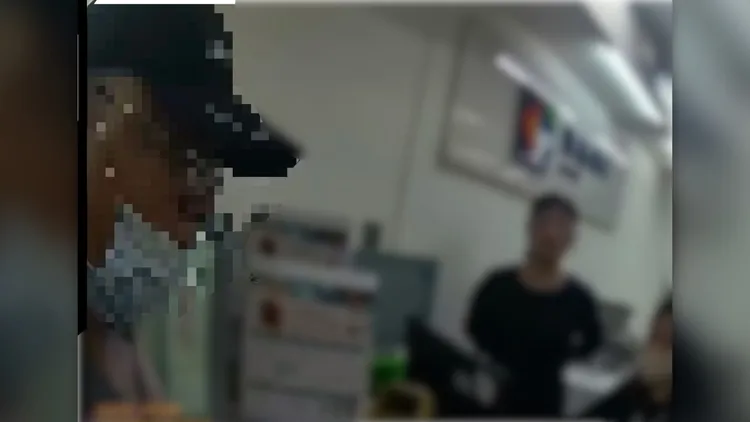 鄭姓老翁到銀行要提領60萬元，行員發現有異，通報警方阻詐