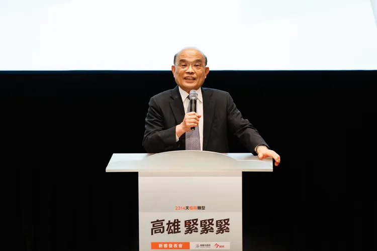 蘇貞昌強調，陳其邁未來很可能重回行政院，而且會在行政院會中坐在很前面的位置。翻攝畫面
