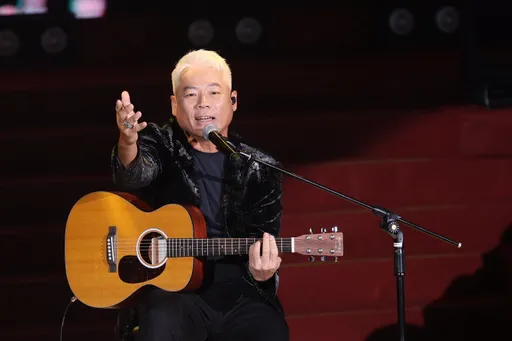 巫啟賢63歲喊話再唱10年　邀張宇當嘉賓合唱竟被放鳥