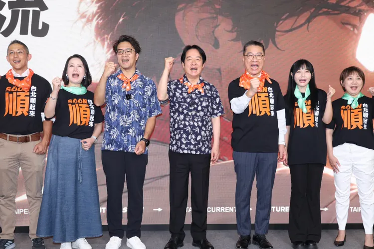 總統賴清德親自開箱沈伯洋競選總部。記者莊宗達攝