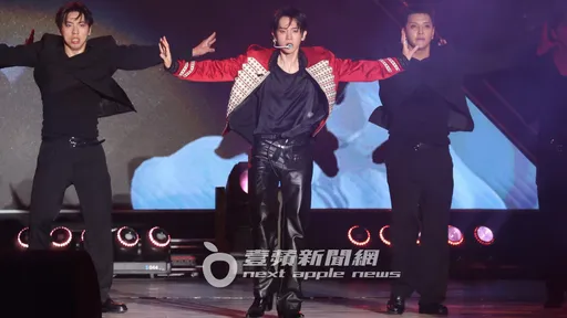 直擊｜EXO伯賢爆汗連飆11首歌喊「快死了」！唱一半撂狠話：要我走嗎