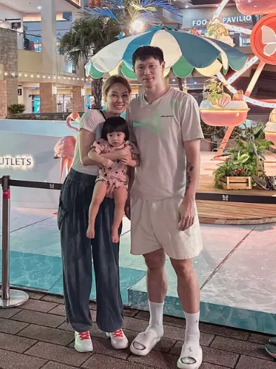 劉雨柔與球星老公胡凱翔生的女兒已經1歲多了。翻攝劉雨柔IG