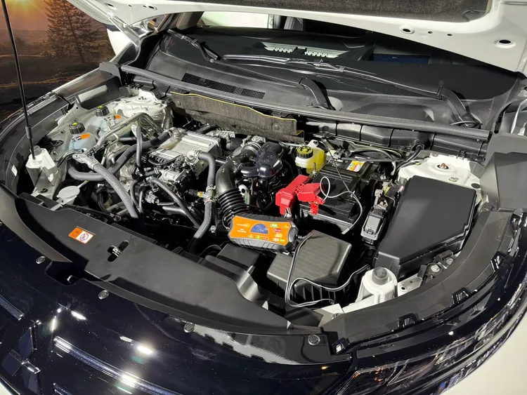 Outlander全車系搭載1.5升渦輪引擎、48V輕油電系統與CVT變速箱，頂規S-AWC極上版再加入Super All Wheel Control四輪驅動與AYC主動式偏航控制。周奕豪攝