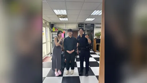 韓籍遊客九份掉手機　女秀韓語「45分鐘」找到失主