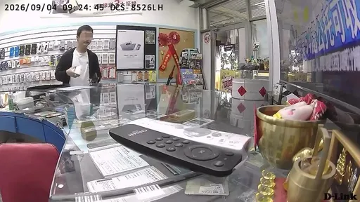 無效信用卡買iPhone！趁機拿了就跑　女店員自責：太粗心