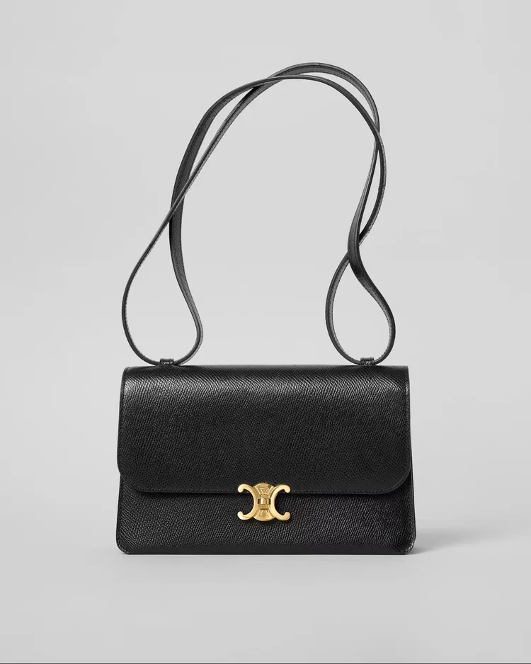 CELINE 17黑色粒面牛皮革手袋，11萬5000元。品牌提供