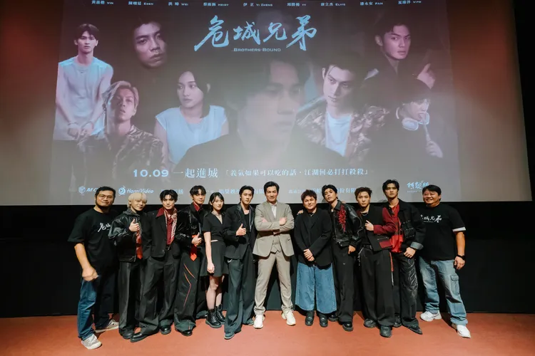 《危城兄弟》記者會大成功，導演、演員齊拍大合照，開心倒數首映。踢帕娛樂提供