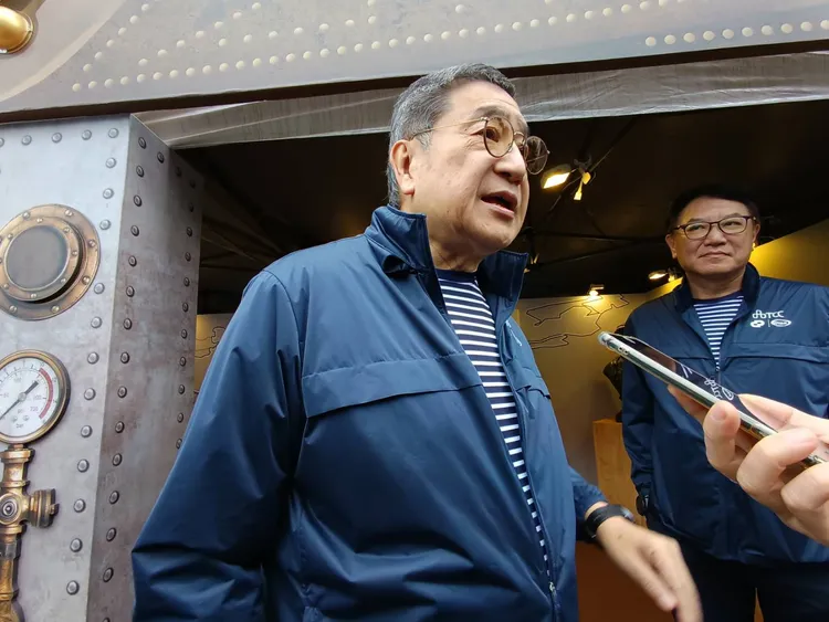 台泥董事長張安平今年上半年不畏烽火，親自率領歐洲、亞洲水泥團隊前往烏克蘭IFCEM廠區考察。許麗珍攝