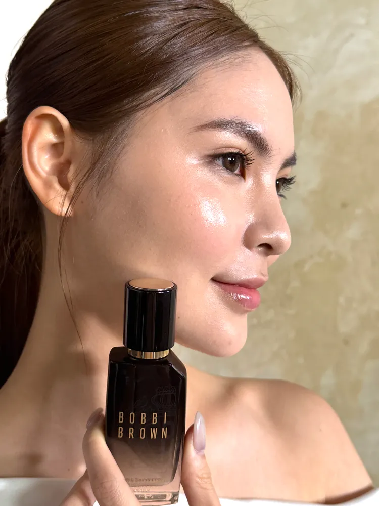 Bobbi Brown冬蟲夏草緞光精萃粉底。張家玲攝