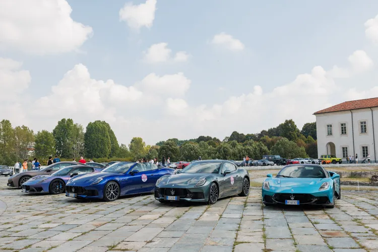2026年適逢Maserati三叉戟廠徽誕生100週年，品牌以新世代車款與經典賽車作品回顧百年發展歷程。原廠照片