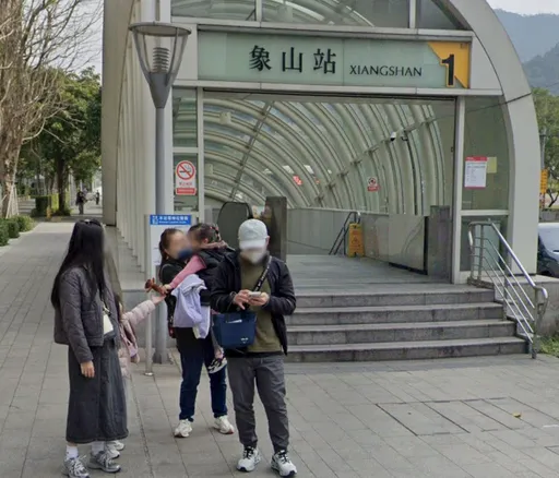 智慧手錶疑成偷拍工具！女子象山站驚見裙底畫面　帽子男遭質問翻閘門狂逃