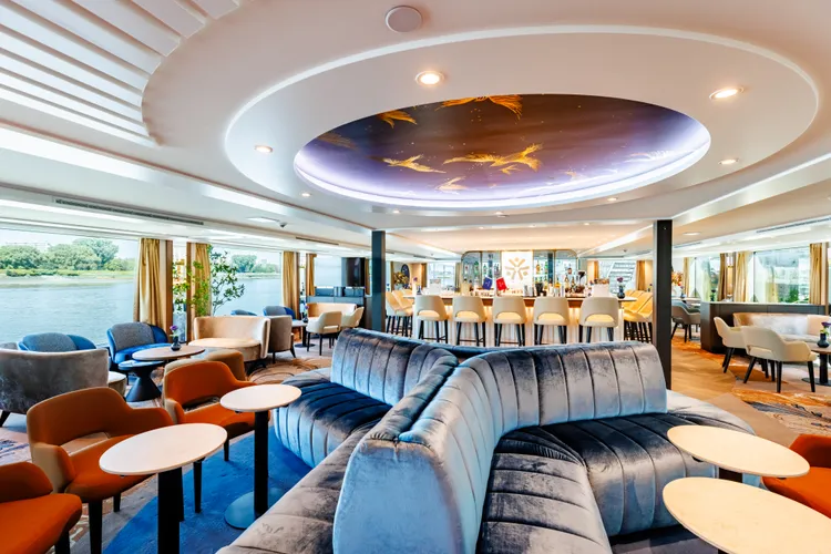船上Lounge提供多款免費及付費飲品。業者提供