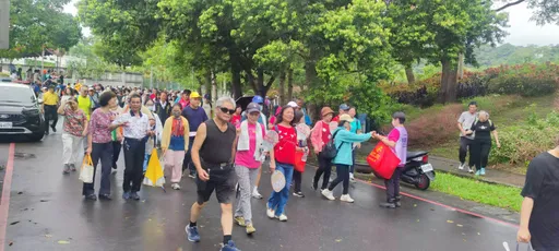健走也能反貪防詐！新北環保局跨縣市出擊　把廉政宣導搬進宜蘭龍潭湖