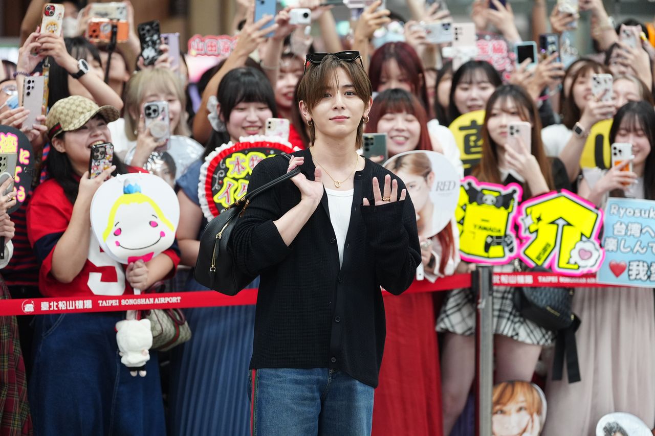 直擊|山田涼介隔7年來台帥到發亮!700粉機場苦等12小時被電暈